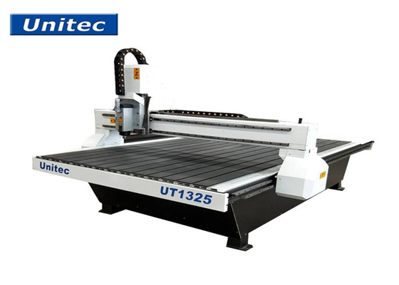 18000rpm 600 X 900mm τρισδιάστατη ξύλινη CNC μηχανή Unitec UT1325